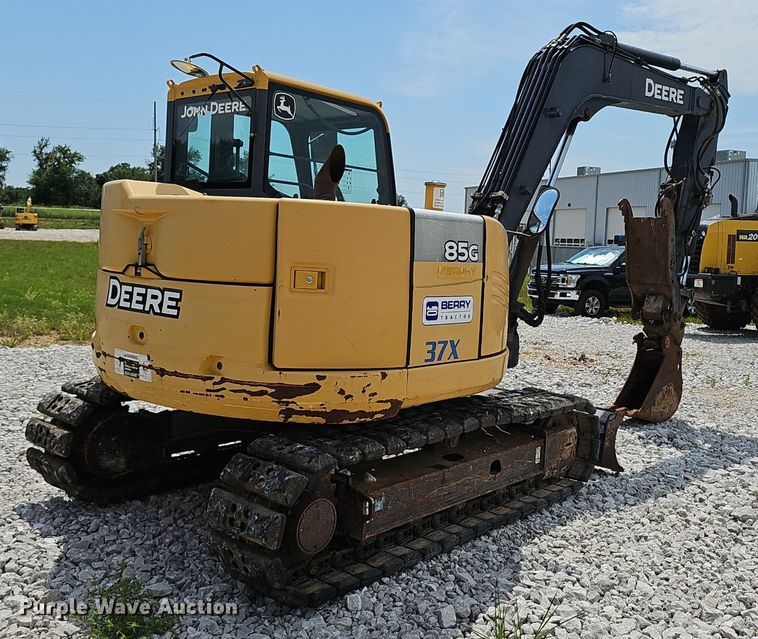 image for item EJ5797 2014 John Deere  85G mini excavator