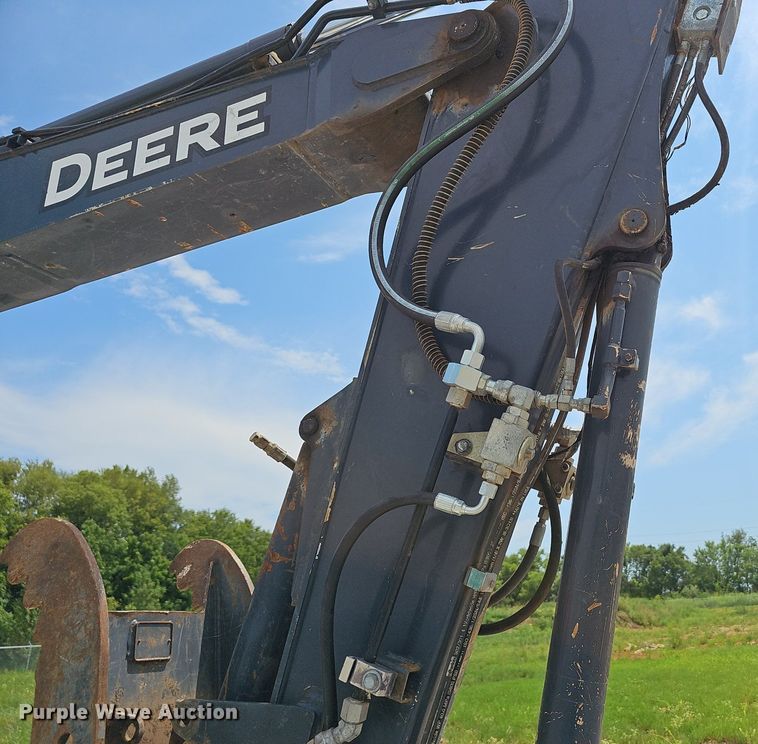 image for item EJ5797 2014 John Deere  85G mini excavator