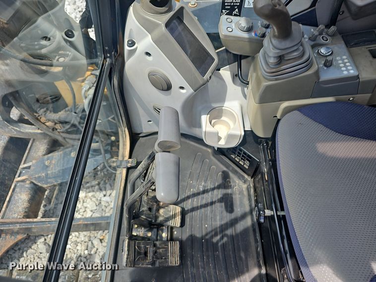 image for item EJ5797 2014 John Deere  85G mini excavator