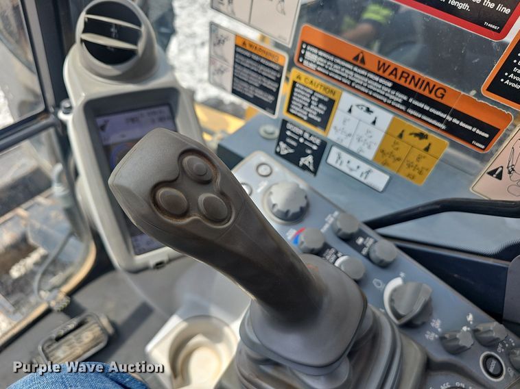 image for item EJ5797 2014 John Deere  85G mini excavator