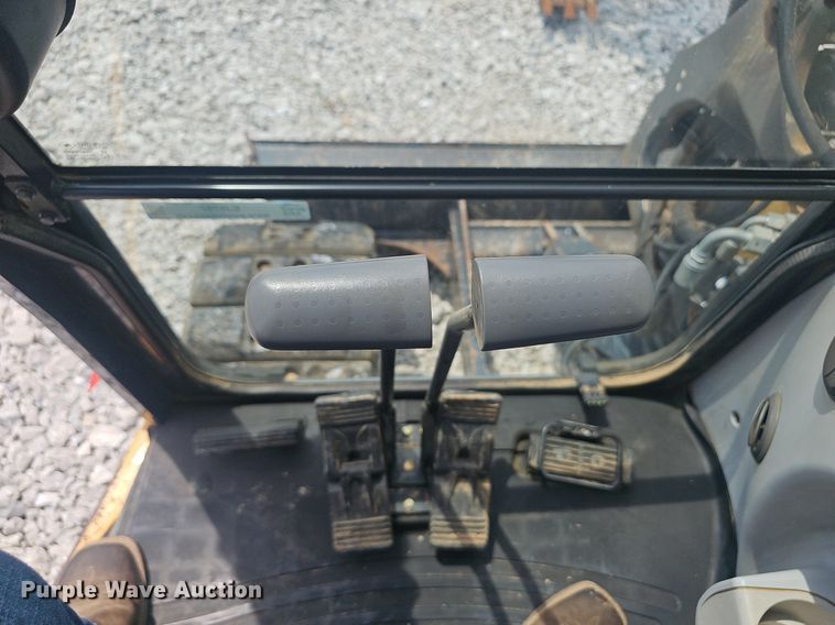 image for item EJ5797 2014 John Deere  85G mini excavator