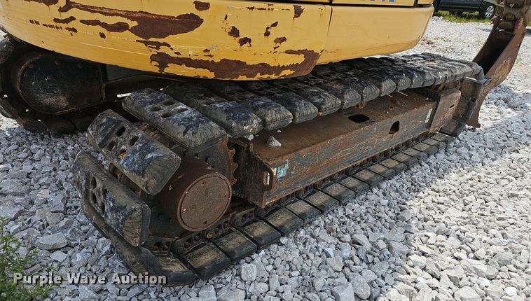 image for item EJ5797 2014 John Deere  85G mini excavator