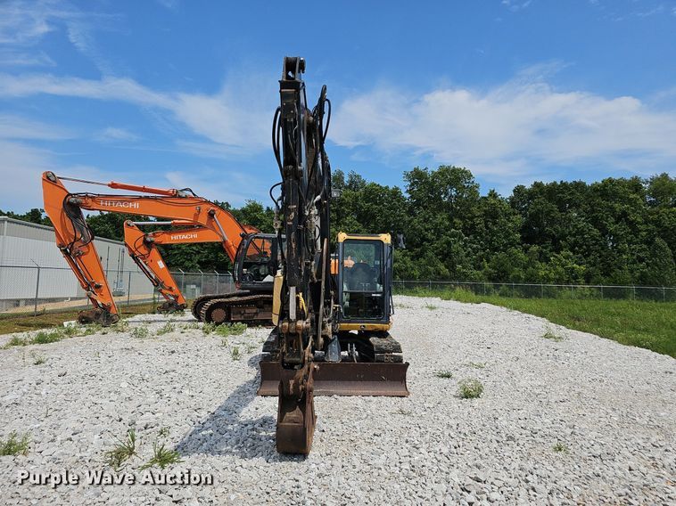 image for item EJ5797 2014 John Deere  85G mini excavator