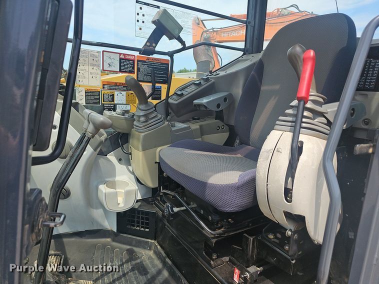 image for item EJ5797 2014 John Deere  85G mini excavator