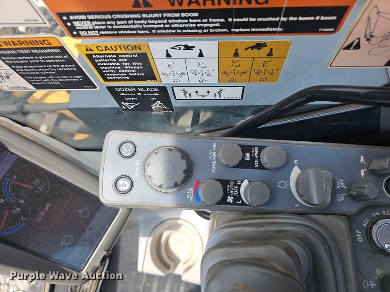 image for item EJ5797 2014 John Deere  85G mini excavator