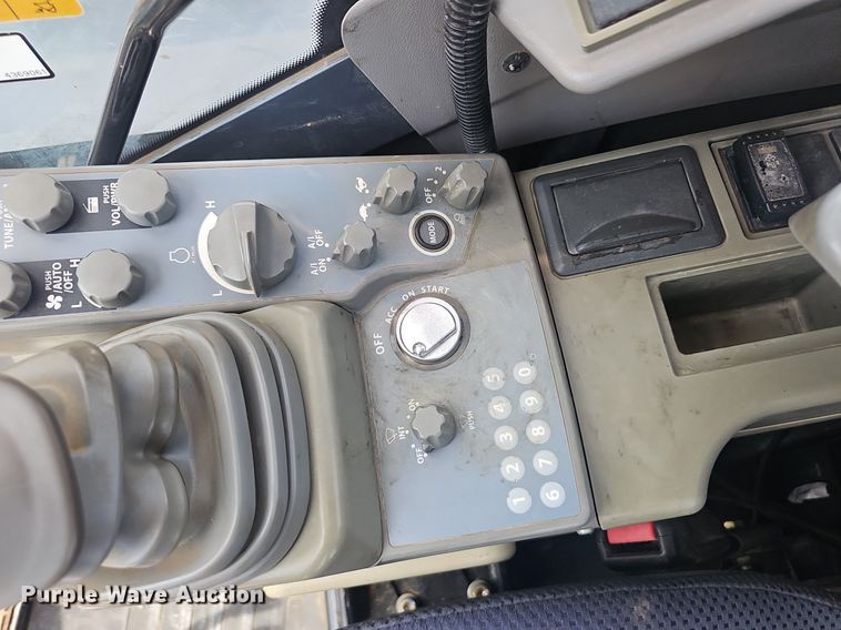 image for item EJ5797 2014 John Deere  85G mini excavator