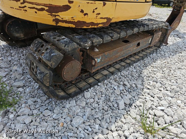 image for item EJ5797 2014 John Deere  85G mini excavator