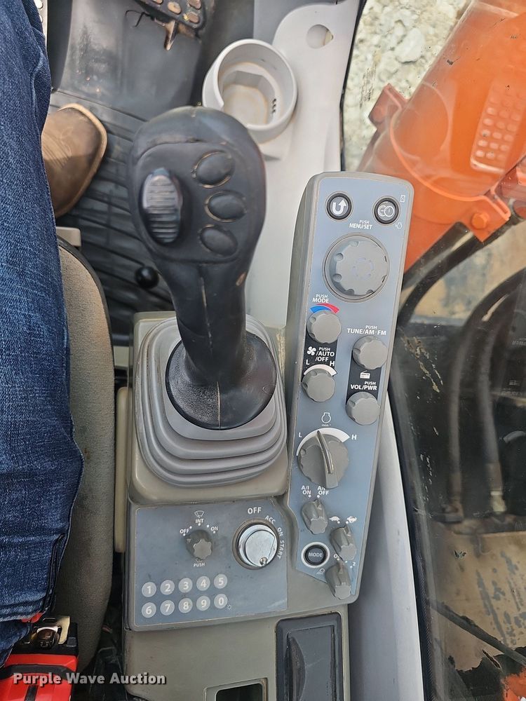 image for item EJ5798 2012 Hitachi  ZX290LC-5N excavator