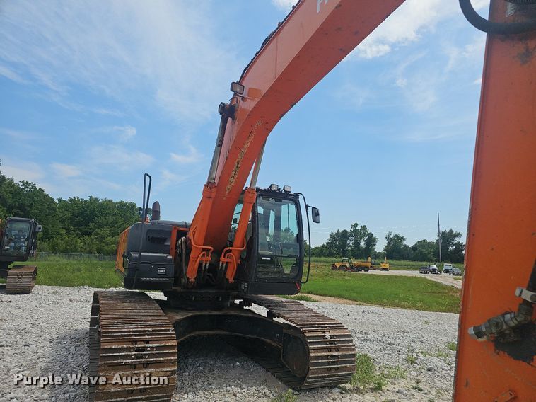 image for item EJ5798 2012 Hitachi  ZX290LC-5N excavator