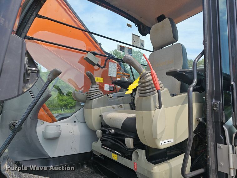 image for item EJ5799 2015 Hitachi  ZX350LC-5N excavator