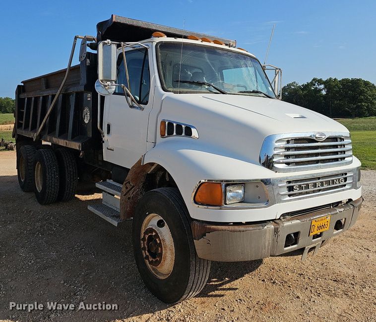 image for item EJ5800 2004 Sterling  Acterra dump truck