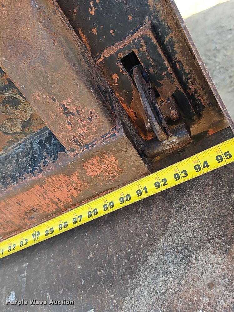 image for item EJ5800 2004 Sterling  Acterra dump truck