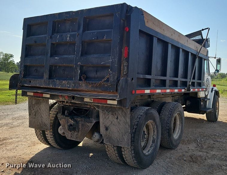 image for item EJ5801 1999 Freightliner  FL80 dump truck