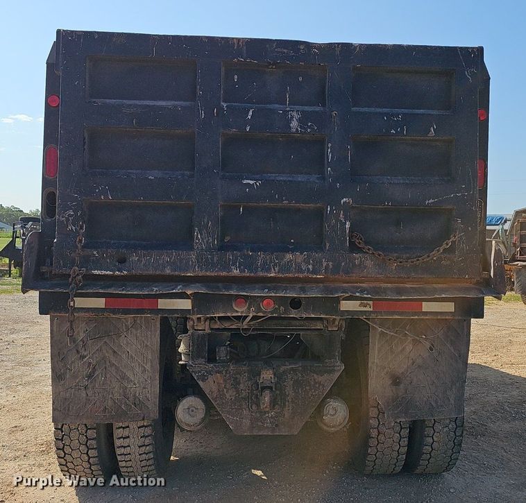image for item EJ5801 1999 Freightliner  FL80 dump truck