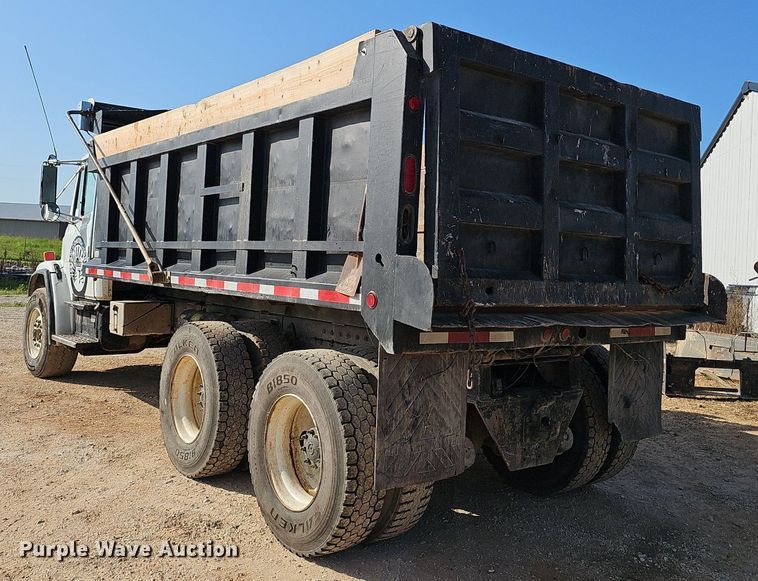image for item EJ5801 1999 Freightliner  FL80 dump truck