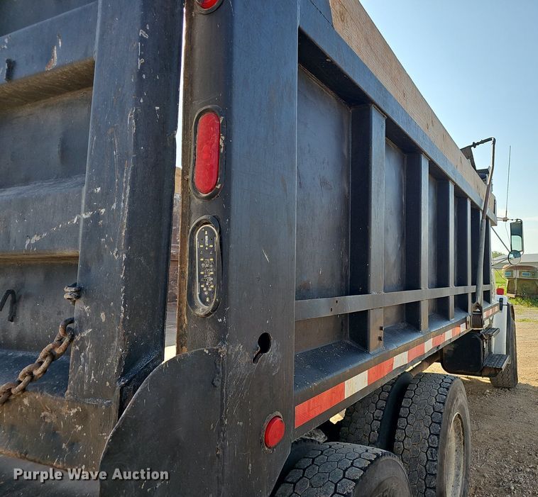 image for item EJ5801 1999 Freightliner  FL80 dump truck