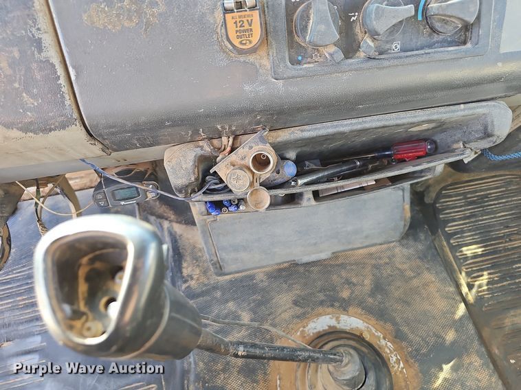 image for item EJ5801 1999 Freightliner  FL80 dump truck