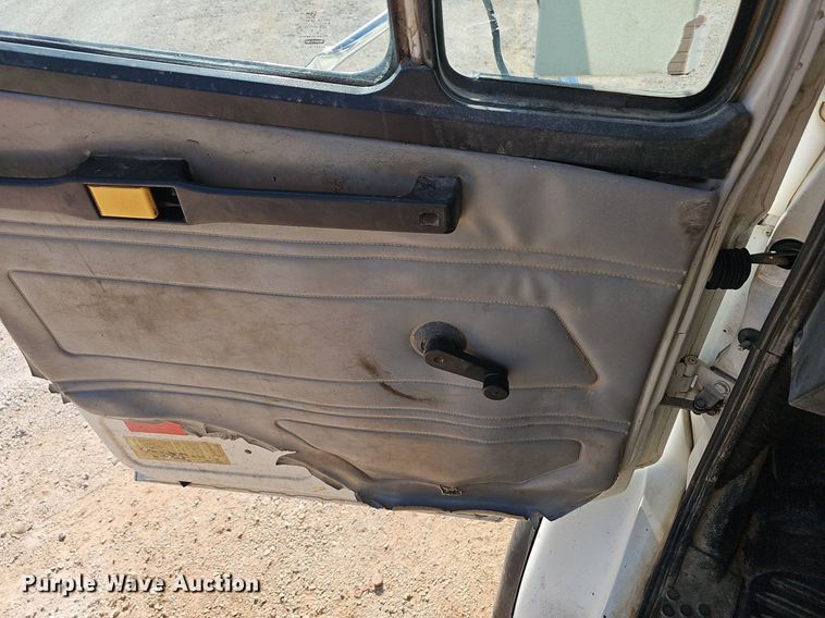 image for item EJ5801 1999 Freightliner  FL80 dump truck