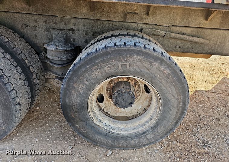 image for item EJ5801 1999 Freightliner  FL80 dump truck