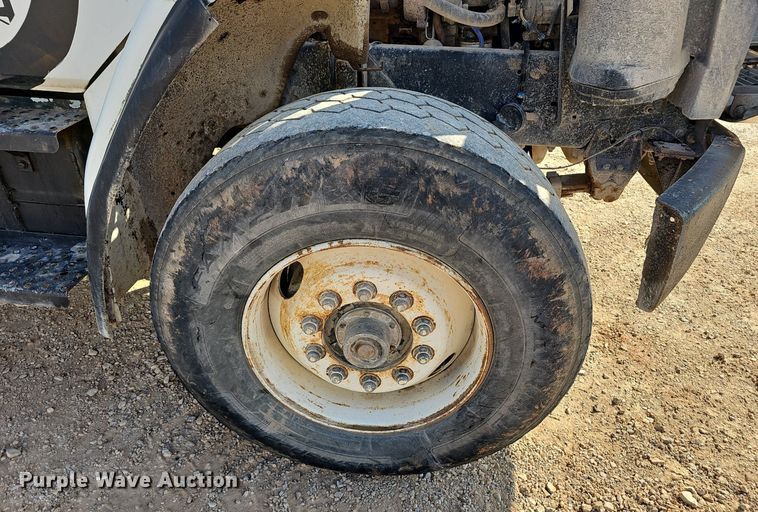 image for item EJ5801 1999 Freightliner  FL80 dump truck