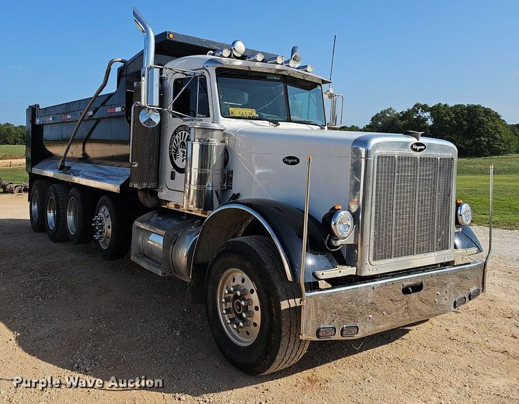 image for item EJ5802 1990 Peterbilt  377 dump truck