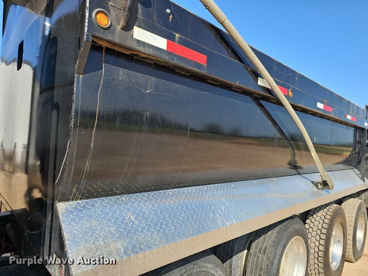 image for item EJ5802 1990 Peterbilt  377 dump truck