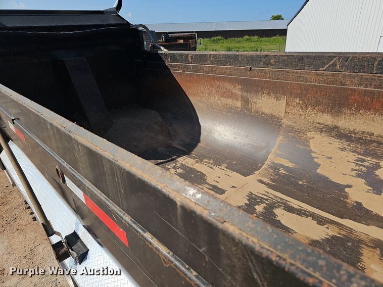 image for item EJ5802 1990 Peterbilt  377 dump truck