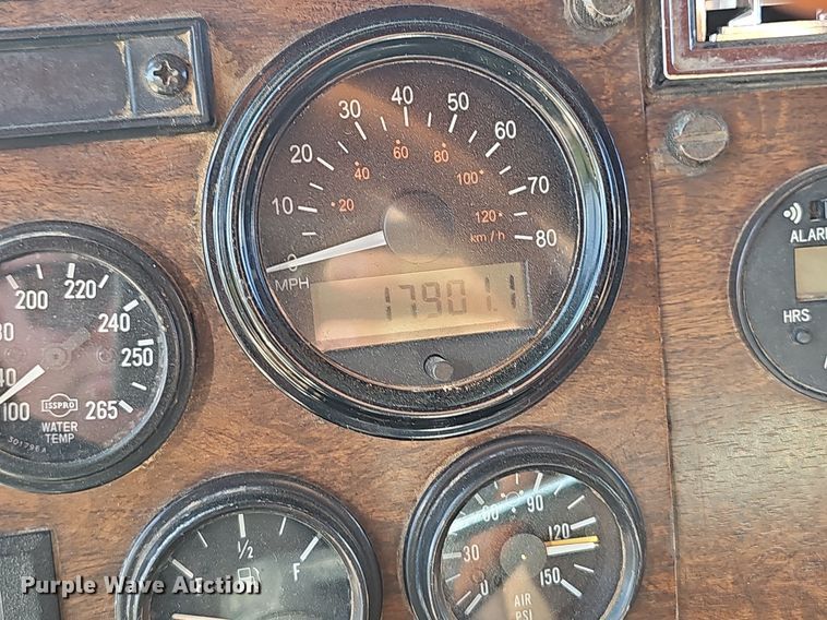 image for item EJ5802 1990 Peterbilt  377 dump truck