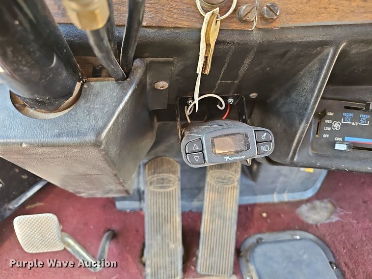 image for item EJ5802 1990 Peterbilt  377 dump truck