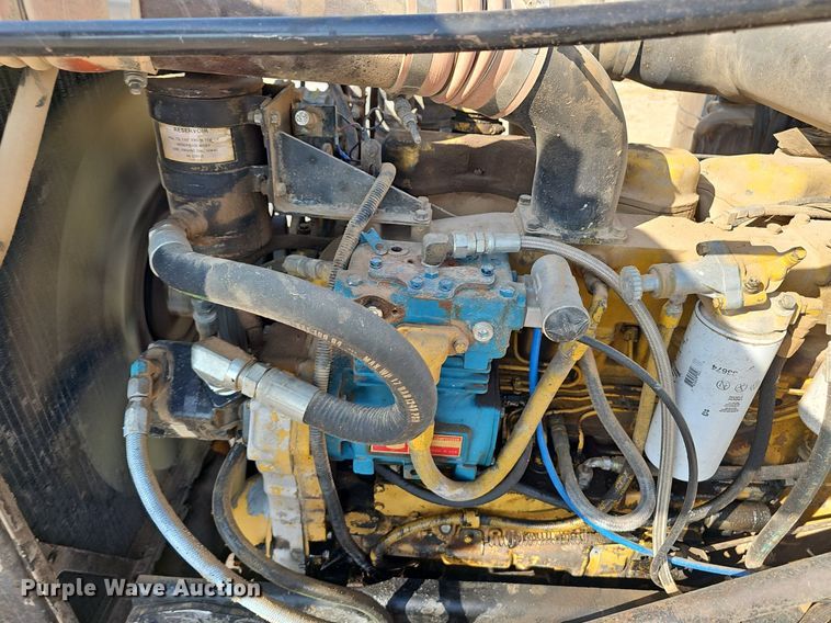 image for item EJ5802 1990 Peterbilt  377 dump truck