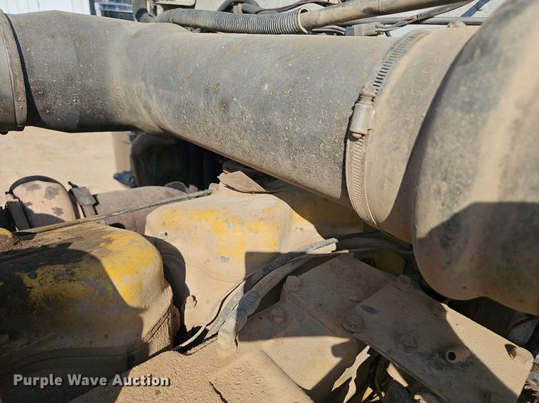 image for item EJ5802 1990 Peterbilt  377 dump truck