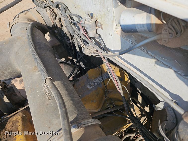 image for item EJ5802 1990 Peterbilt  377 dump truck