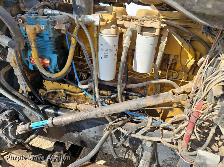 image for item EJ5802 1990 Peterbilt  377 dump truck