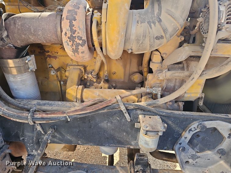 image for item EJ5802 1990 Peterbilt  377 dump truck