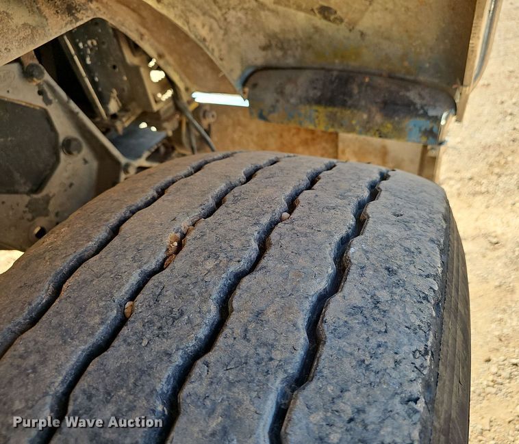 image for item EJ5802 1990 Peterbilt  377 dump truck