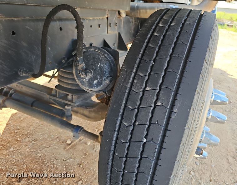 image for item EJ5802 1990 Peterbilt  377 dump truck