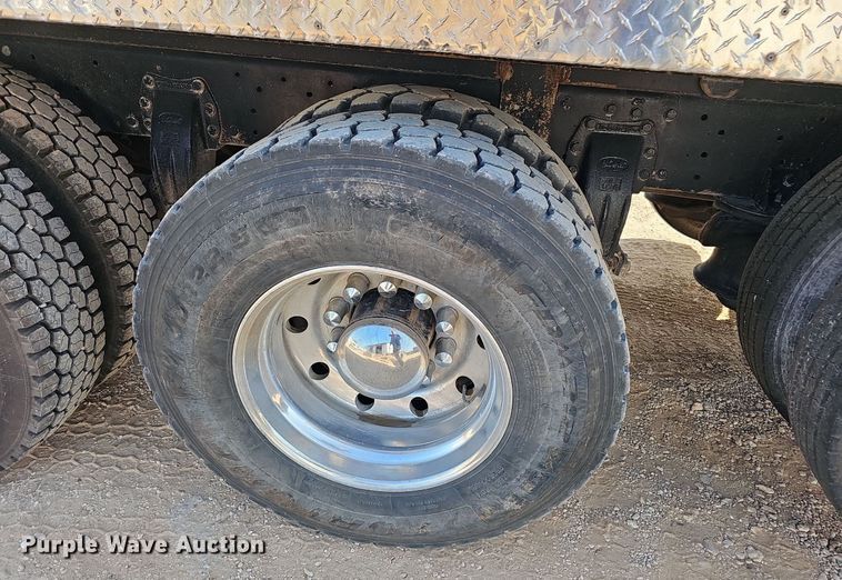 image for item EJ5802 1990 Peterbilt  377 dump truck