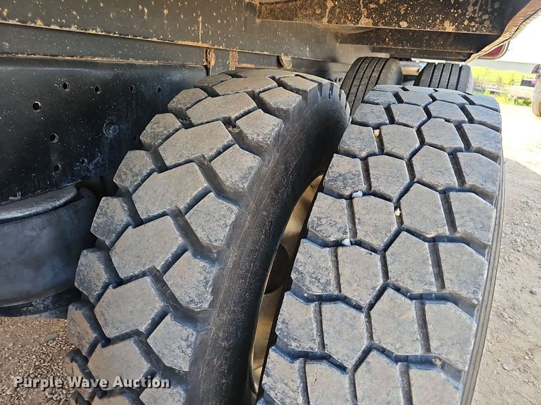 image for item EJ5802 1990 Peterbilt  377 dump truck