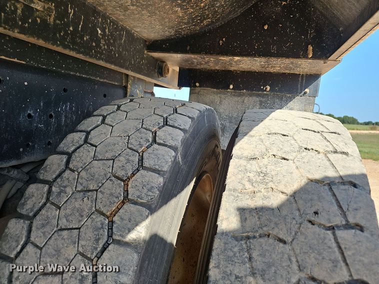 image for item EJ5802 1990 Peterbilt  377 dump truck