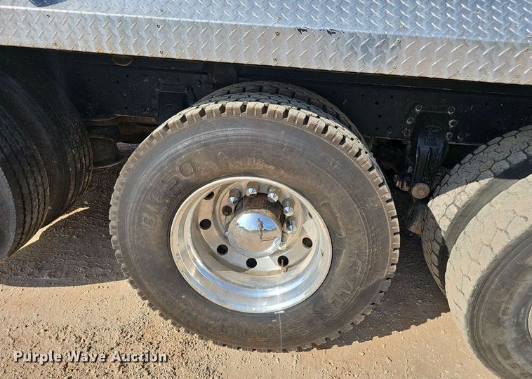 image for item EJ5802 1990 Peterbilt  377 dump truck