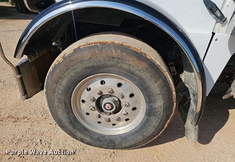 image for item EJ5802 1990 Peterbilt  377 dump truck