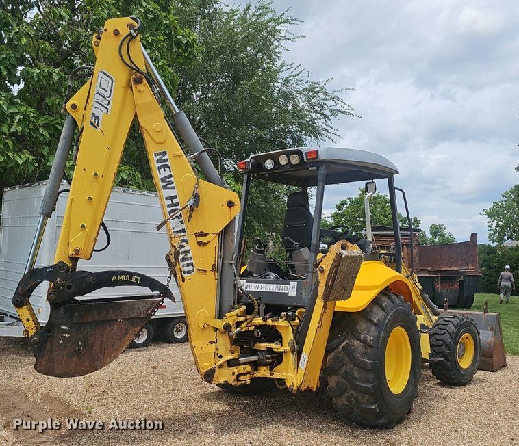 image for item EJ5808 2007 New Holland  B110 backhoe