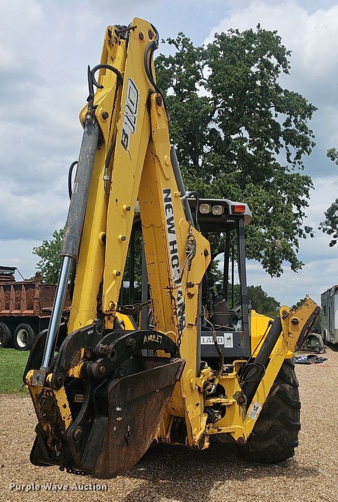 image for item EJ5808 2007 New Holland  B110 backhoe