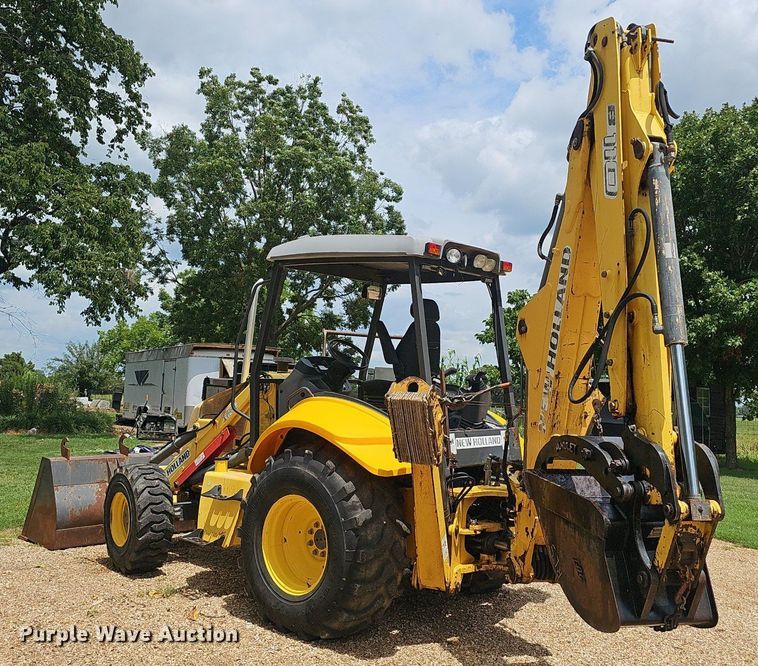 image for item EJ5808 2007 New Holland  B110 backhoe