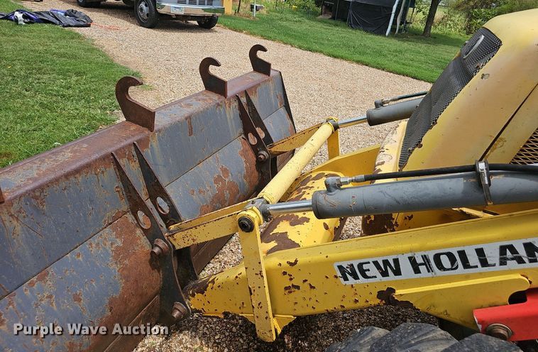 image for item EJ5808 2007 New Holland  B110 backhoe