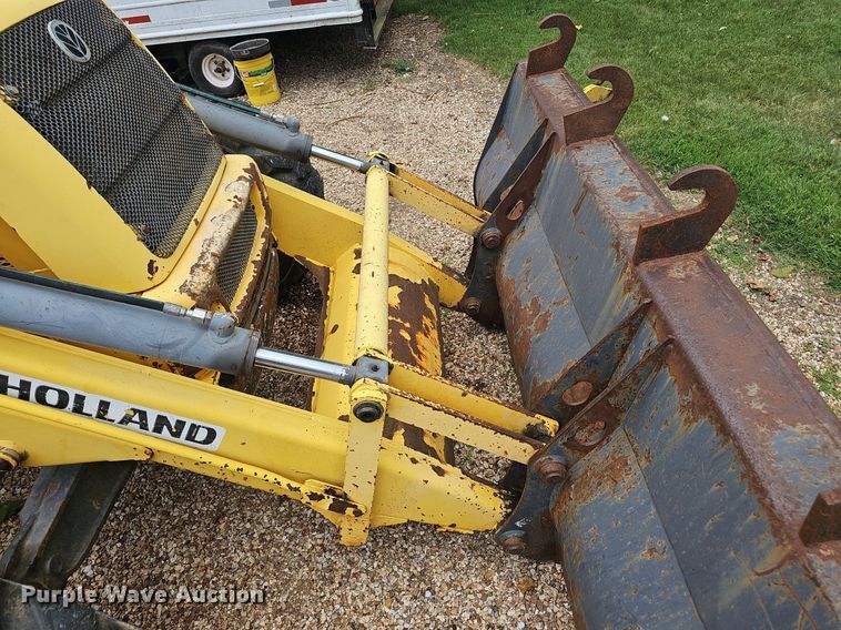 image for item EJ5808 2007 New Holland  B110 backhoe