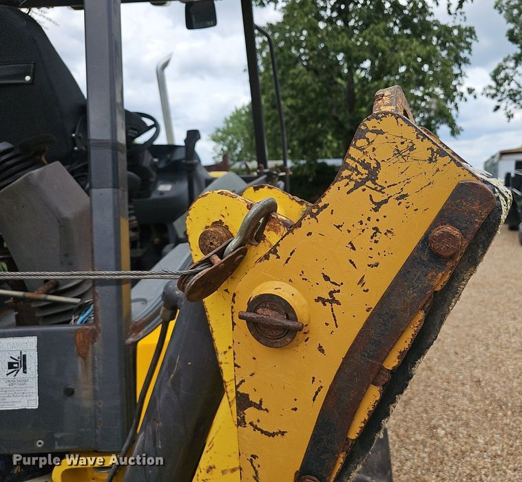 image for item EJ5808 2007 New Holland  B110 backhoe