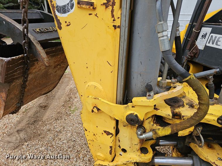 image for item EJ5808 2007 New Holland  B110 backhoe