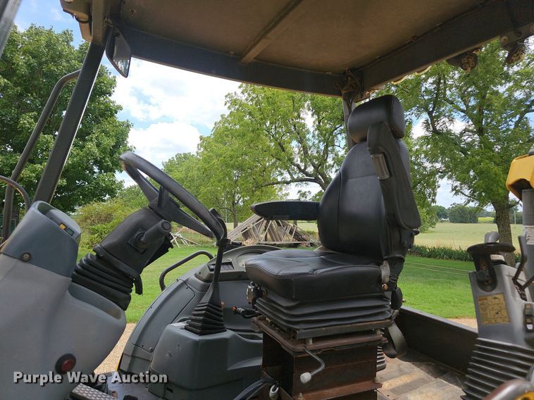 image for item EJ5808 2007 New Holland  B110 backhoe