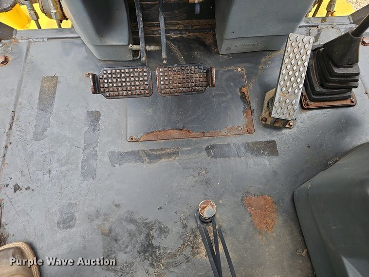 image for item EJ5808 2007 New Holland  B110 backhoe